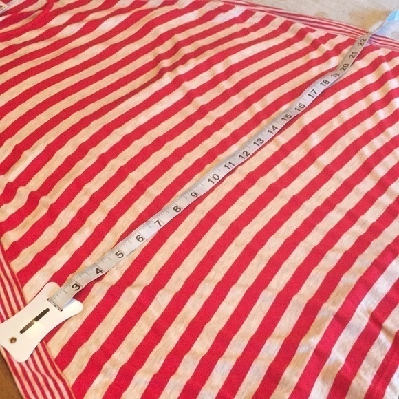 MAX STUDIO Red/Cream Striped Sleeveless Top Large - Like New - Picture 3 of 8